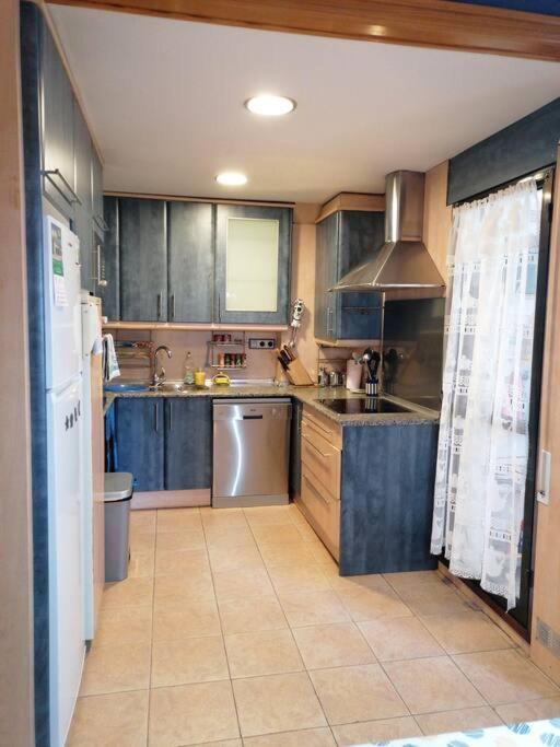 Apartamento Para 6 Personas En Barbastro Exterior foto